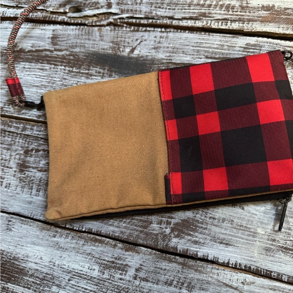 Kavu Red and Tan Crossbody Bag - Picture 7 of 7